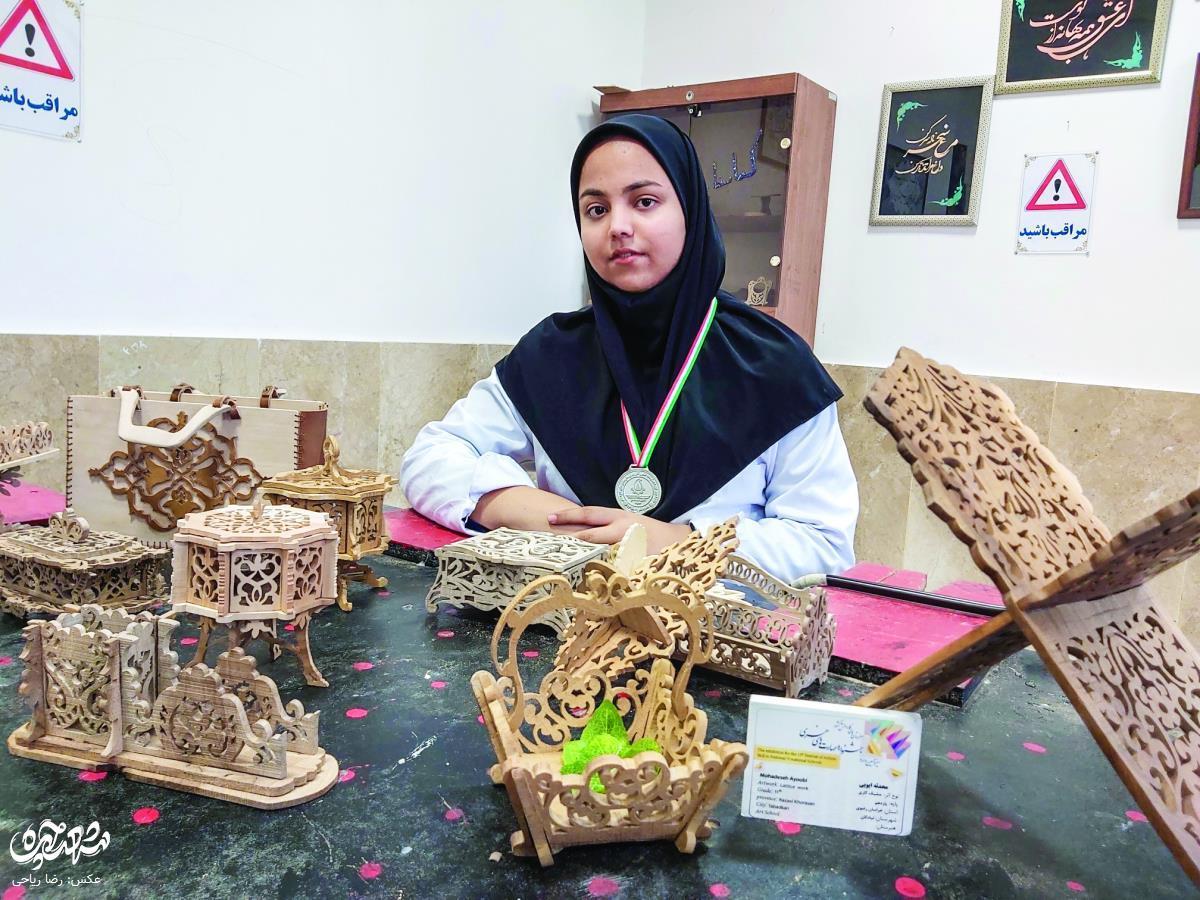 نوجوان محله کلاته‌برفی میراث‌دار صنایع دستی شده است