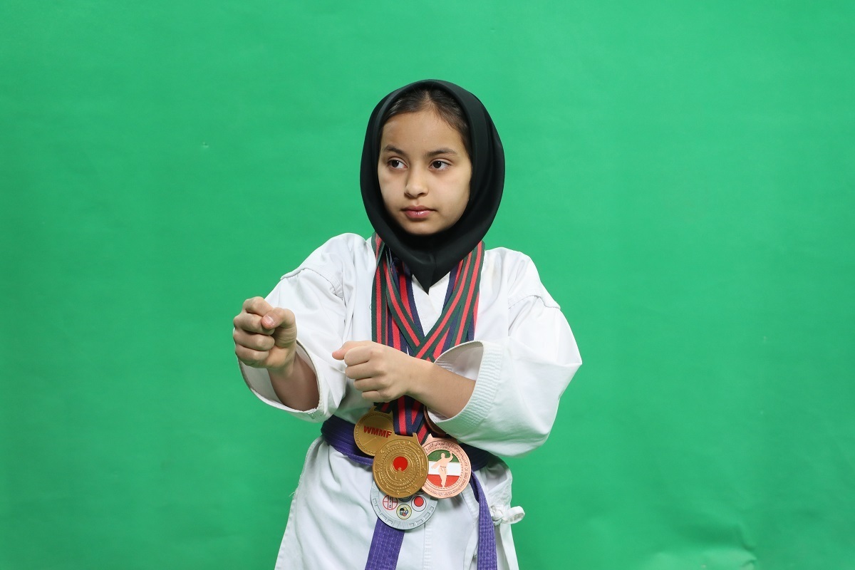 اخلاق‌مداری، درس اول کاراته به مهری‌ماه 9 ساله