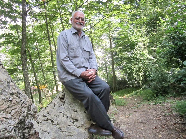 یادی از مرحوم عباسعلی کریمی که روزگاری خانه‌اش نمازخانه محله بود