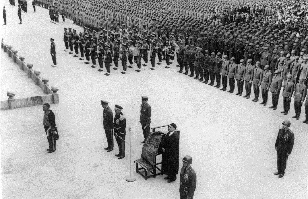 روایت هجده بار یکی شدن سفره افطار و هفتسین در مطبوعات روایت هجده بار یکی شدن سفره افطار و هفتسین در مطبوعات