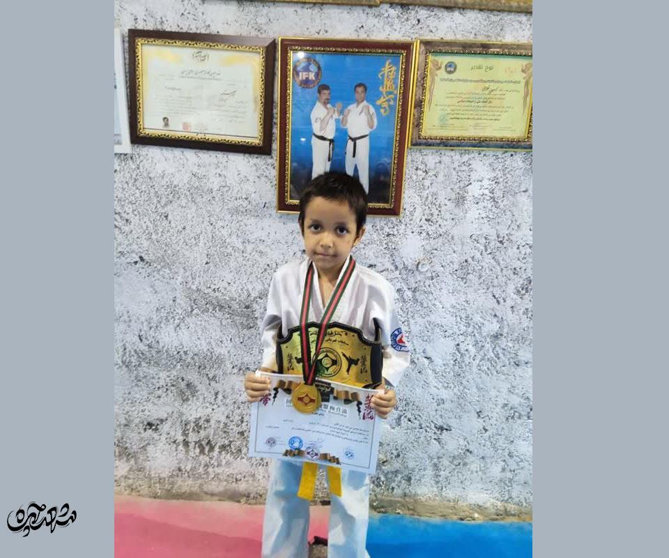 نوجوان ورزشکار محله نوده و 2 مدال طلای استانی در کاراته