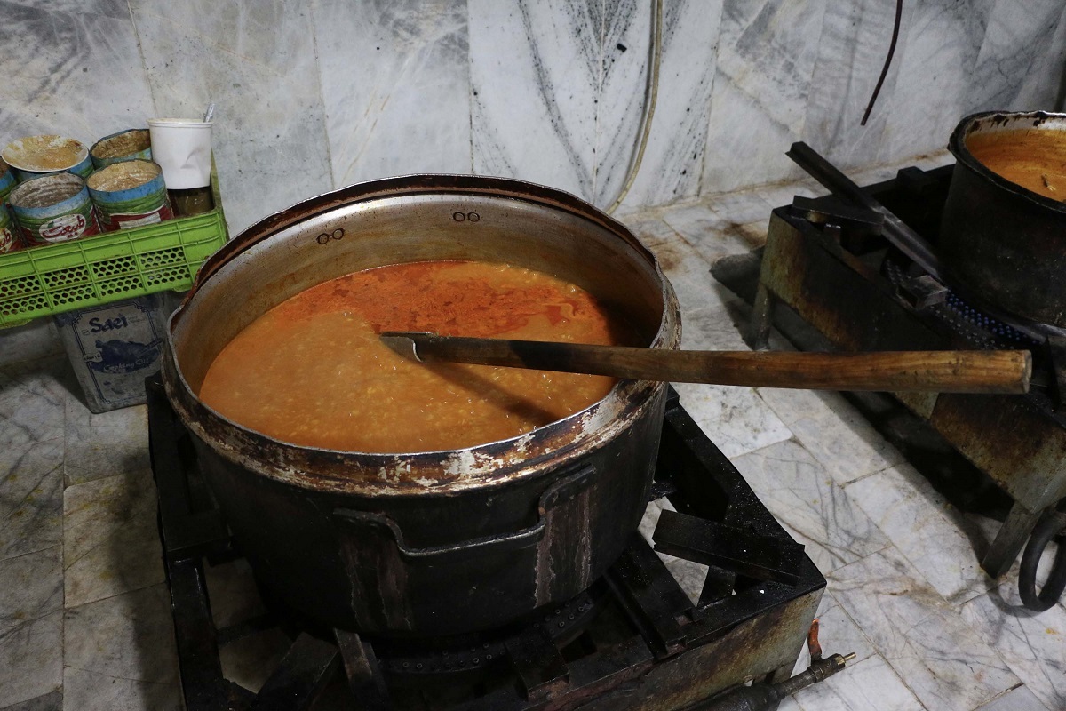 ۲۲ سال نیکوکاری با چراغ خاموش ۲۲ سال نیکوکاری با چراغ خاموش