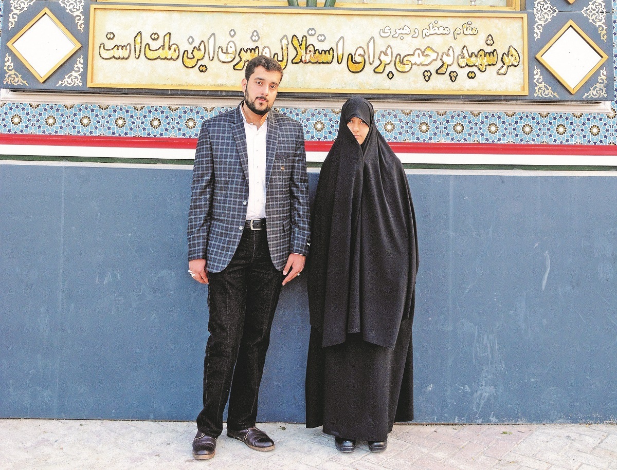 ازدواج آسان محمدسجاد و زهرا بر سر مزار شهدای گمنام