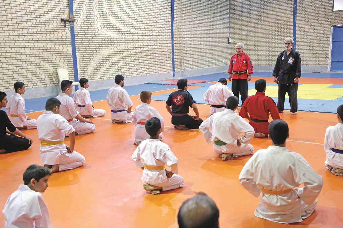 حسینعلی وظیفهشناس دان ۵ کنگفو و ۵۵ درصد جانبازی دارد حسینعلی وظیفهشناس دان ۵ کنگفو و ۵۵ درصد جانبازی دارد