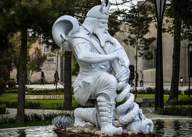 گفتگو با «علی اسدی»، سازنده نخستین مجسمه حجمی رستم گفتگو با «علی اسدی»، سازنده نخستین مجسمه حجمی رستم