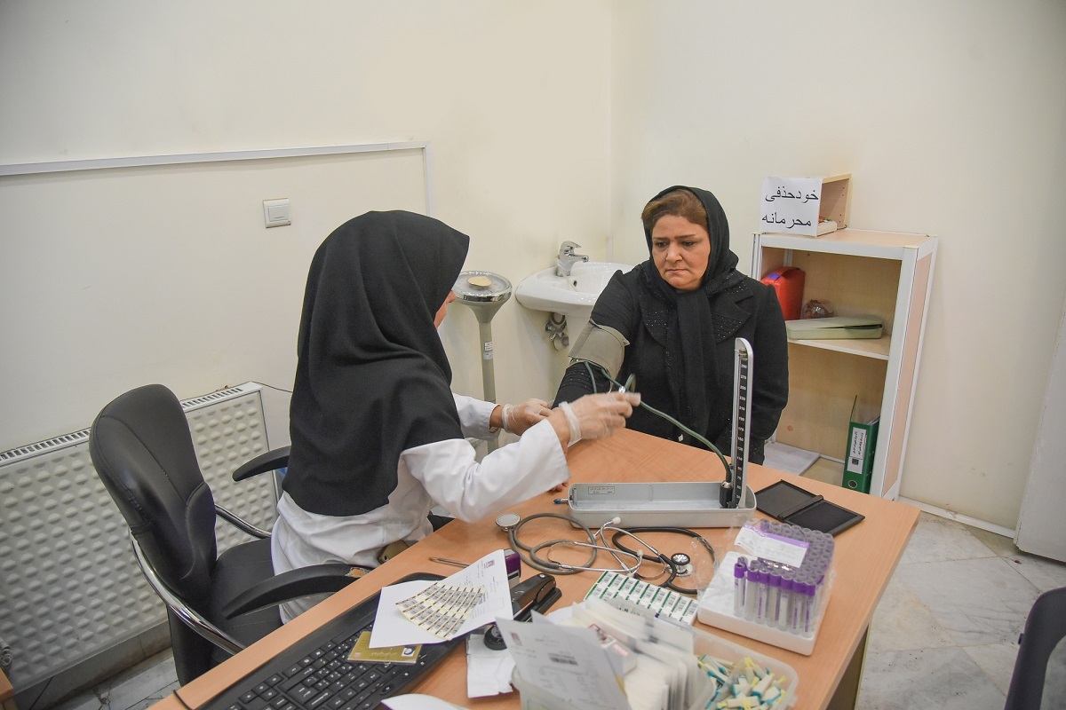 خدیجه باغبانی کارت طلایی اهدای خون دارد خدیجه باغبانی کارت طلایی اهدای خون دارد