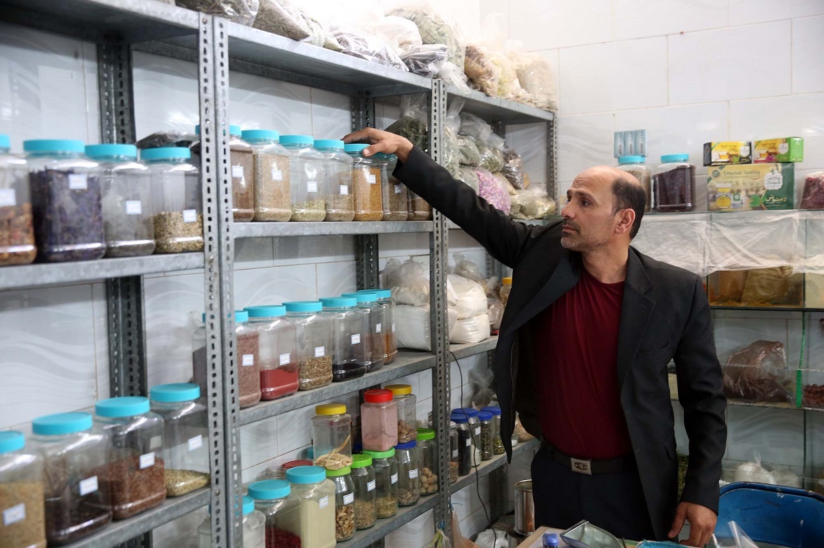 جلال سلطانی متخصص طب سنتی و اسلامی است جلال سلطانی متخصص طب سنتی و اسلامی است