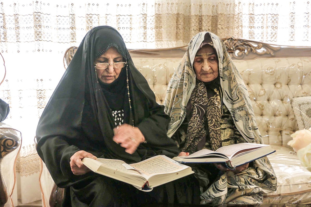 جلسه قرآن بانوان محله آزادشهر با ۳۷ سال قدمت، محفلی برای همدلی است