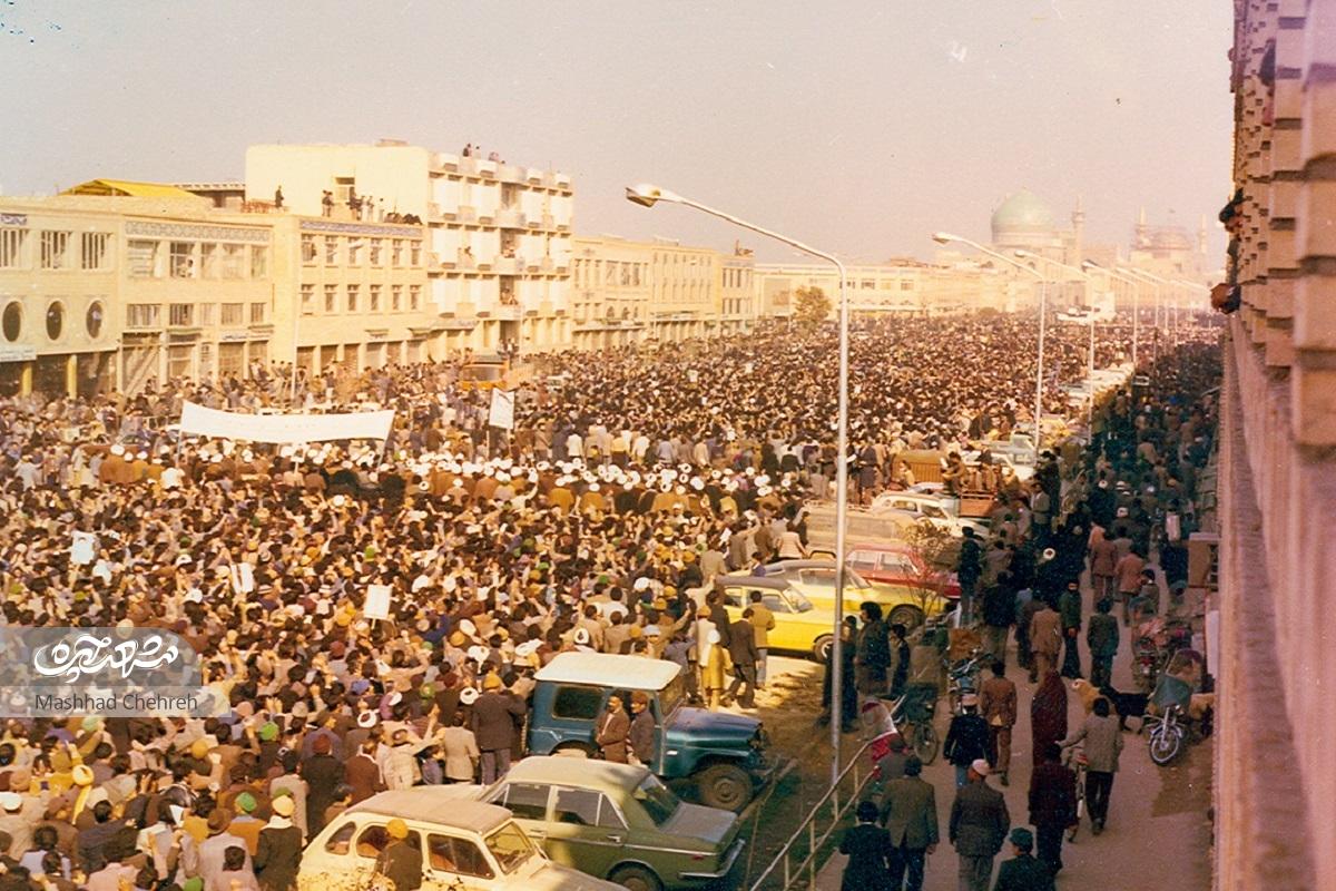 ده دی نقطه آغاز پیروزی انقلاب اسلامی در مشهد بود