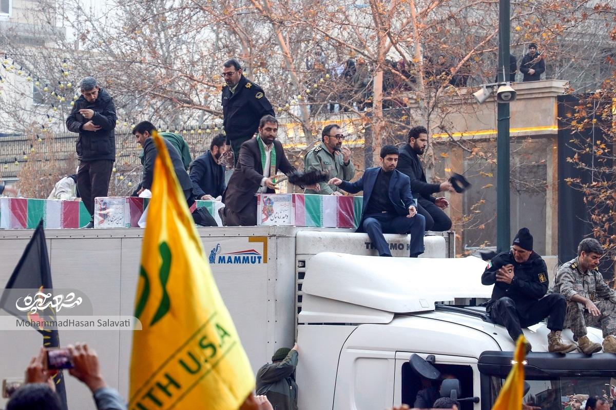 خاطرات روز تشییع سردار در مشهد به روایت مالک ماشین حامل پیکر خاطرات روز تشییع سردار در مشهد به روایت مالک ماشین حامل پیکر