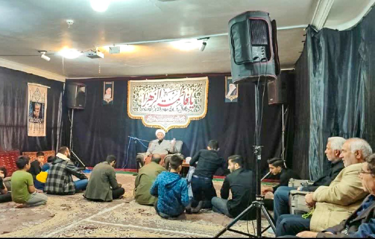 زندگی‌های متفاوت، همسایه‌های همدل