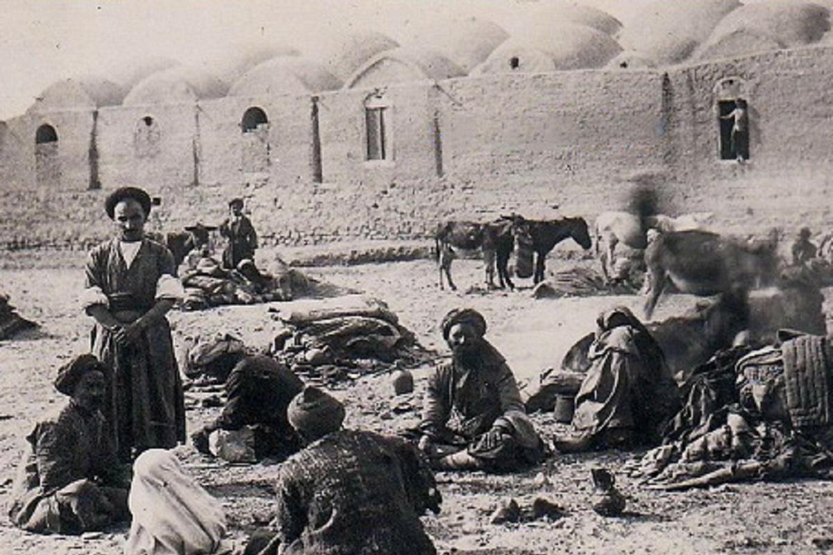 «زائرپذیرها» در حافظه ۱۲۰۰ ساله شهر مشهد «زائرپذیرها» در حافظه ۱۲۰۰ ساله شهر مشهد