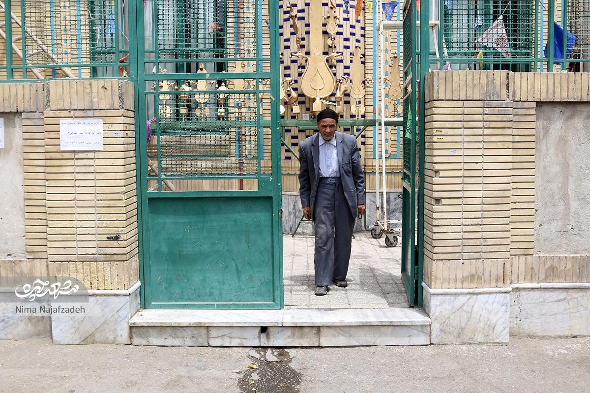 حاج حسین ملک؛ از افسانه تا واقعیت با حاج غلامعلی فضائلی حاج حسین ملک؛ از افسانه تا واقعیت با حاج غلامعلی فضائلی