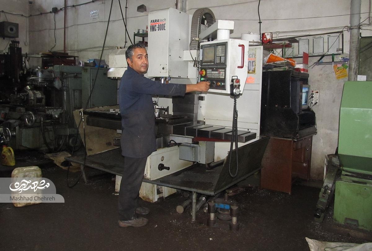 تراشکاران راسته بولوار توس از اجناس چینی گلایه‌مند هستند