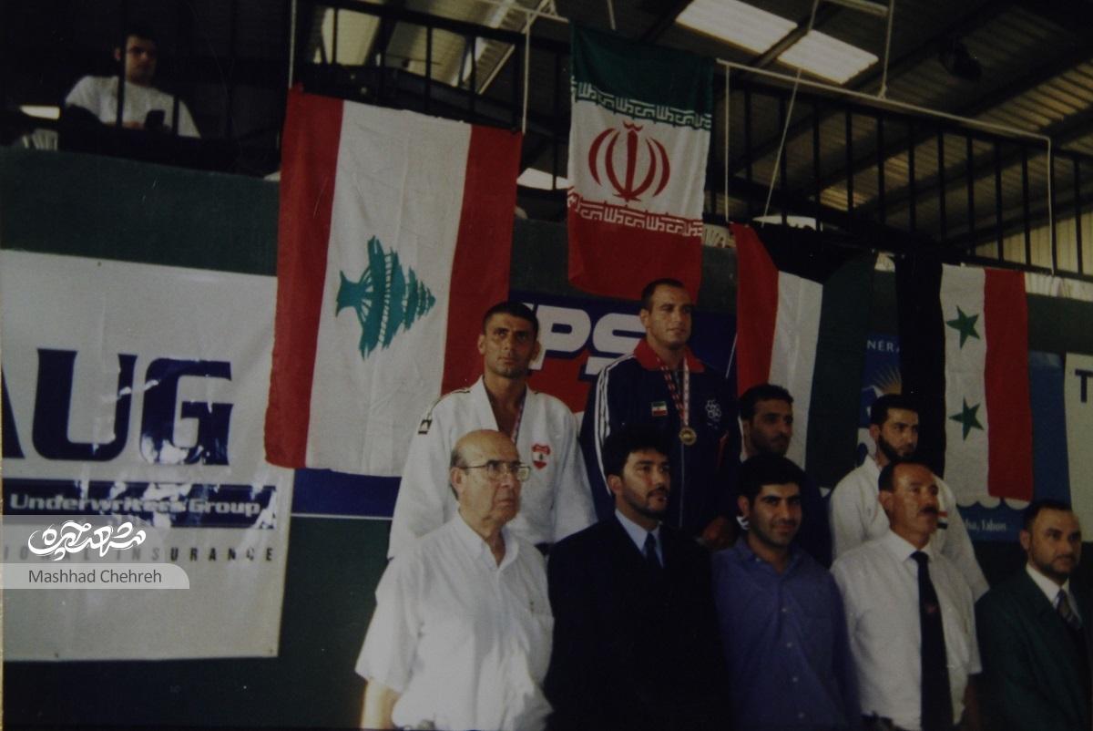 بهروز پرهیزگار معروف به پاطلایی توس است بهروز پرهیزگار معروف به پاطلایی توس است