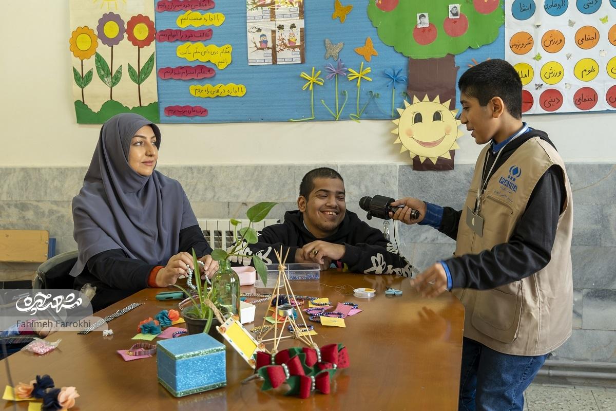 من ناتوان نیستم کلی توانایی دارم من ناتوان نیستم کلی توانایی دارم