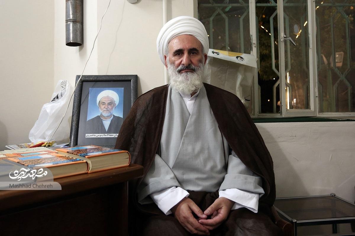 مرحوم حجتالاسلام حاجشیخ موسی بناخسروی سالها به عنوان روحانی در جبهه حضور داشته است مرحوم حجتالاسلام حاجشیخ موسی بناخسروی سالها به عنوان روحانی در جبهه حضور داشته است