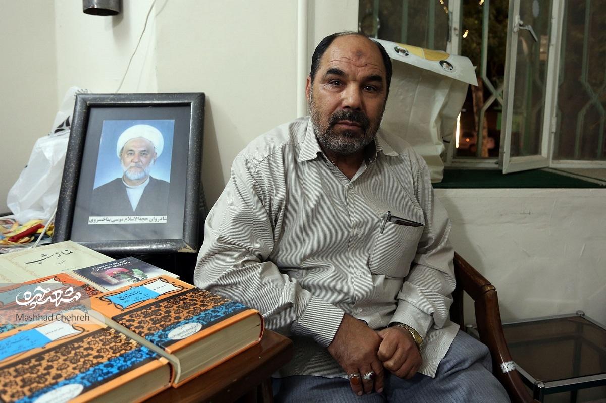 مرحوم حجتالاسلام حاجشیخ موسی بناخسروی سالها به عنوان روحانی در جبهه حضور داشته است مرحوم حجتالاسلام حاجشیخ موسی بناخسروی سالها به عنوان روحانی در جبهه حضور داشته است