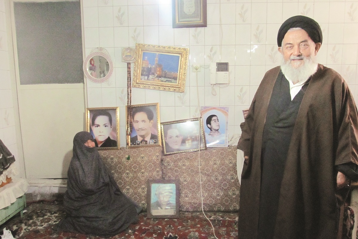 شاگرد چهارونیمساله دبستان صابری شاگرد چهارونیمساله دبستان صابری