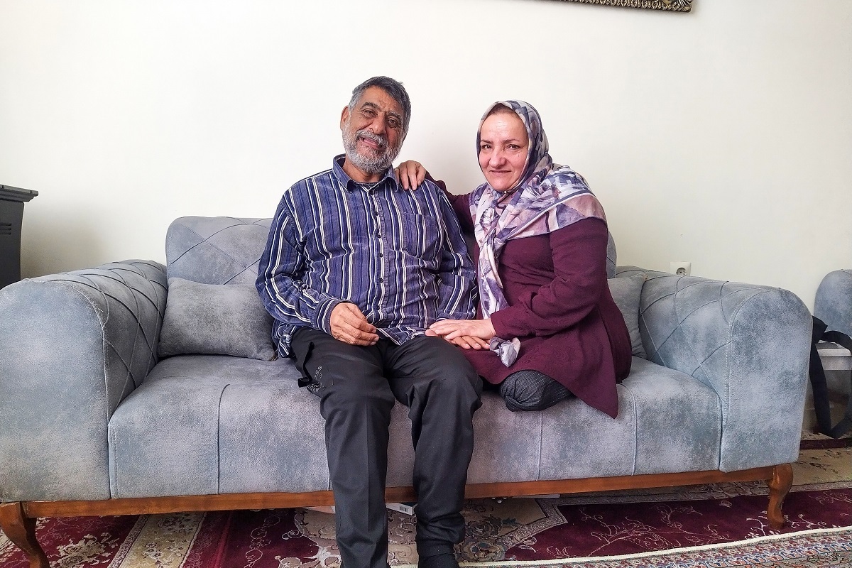زوج معلول حسین‌آباد سختی‌ها را آسان می‌گیرند