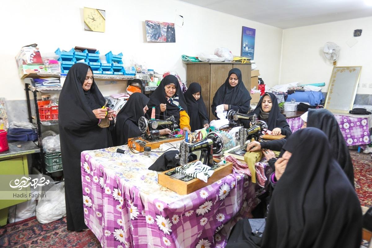 نشاندن لبخند بر لب نوعروسان نشاندن لبخند بر لب نوعروسان