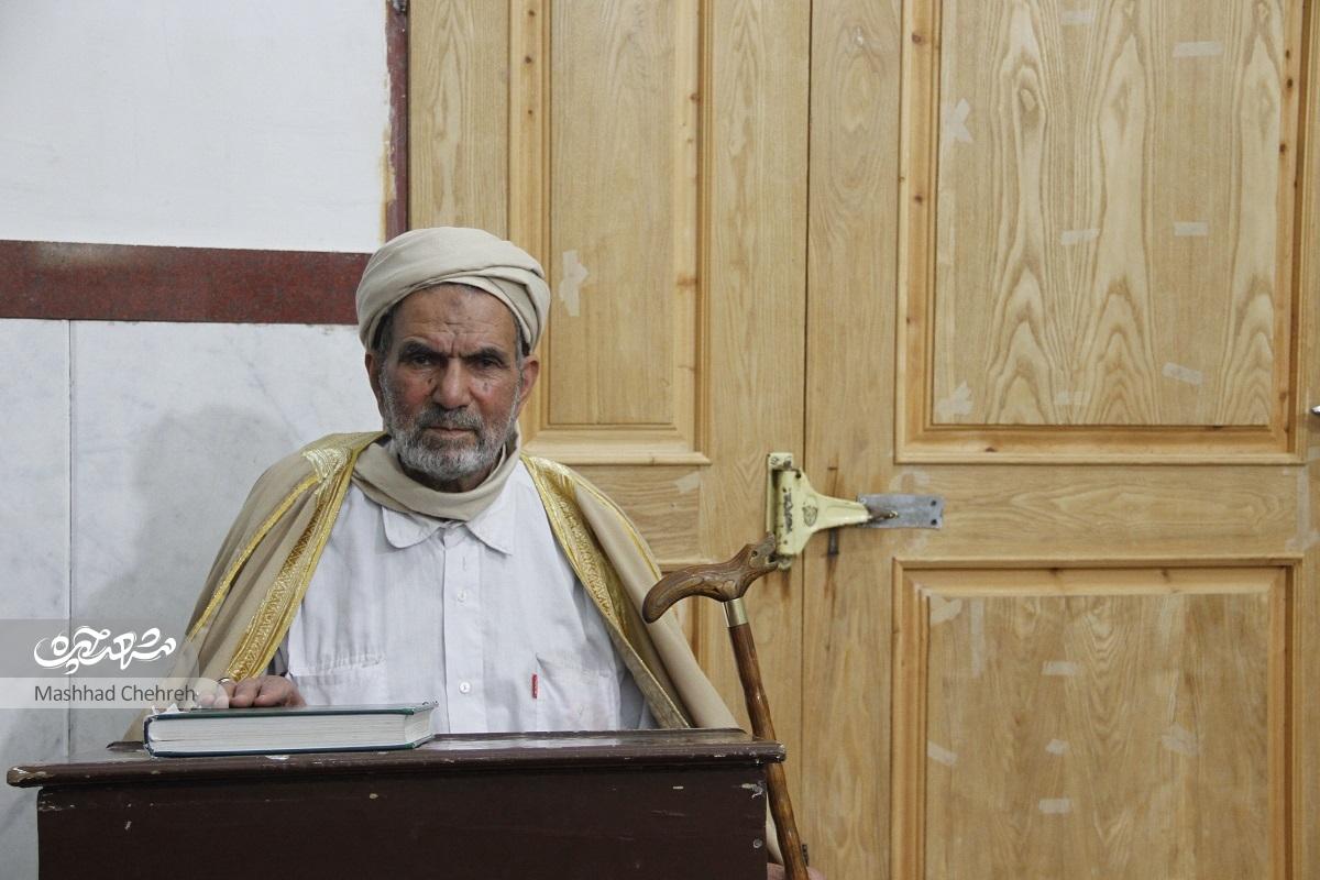 حاج عباس ۸۱ ساله، پدر ۱۰ فرزند و یک مسجد است