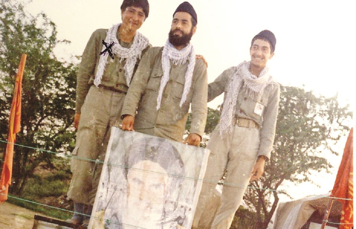 در رزم، زنان را همپای مردان دیدم در رزم، زنان را همپای مردان دیدم