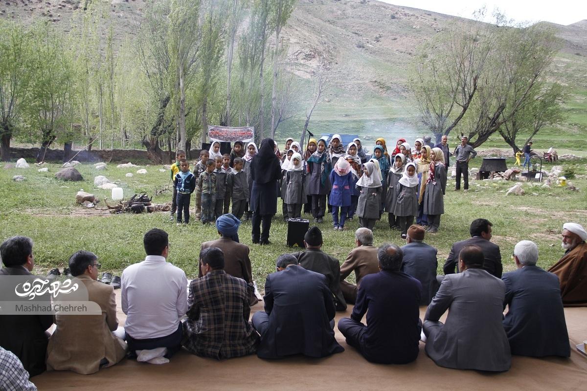 معلم محله آزادشهر بانی اردویی برای پیوند دانش‌آموزان و بهبود روابط ۶ روستای تبادکان شده است