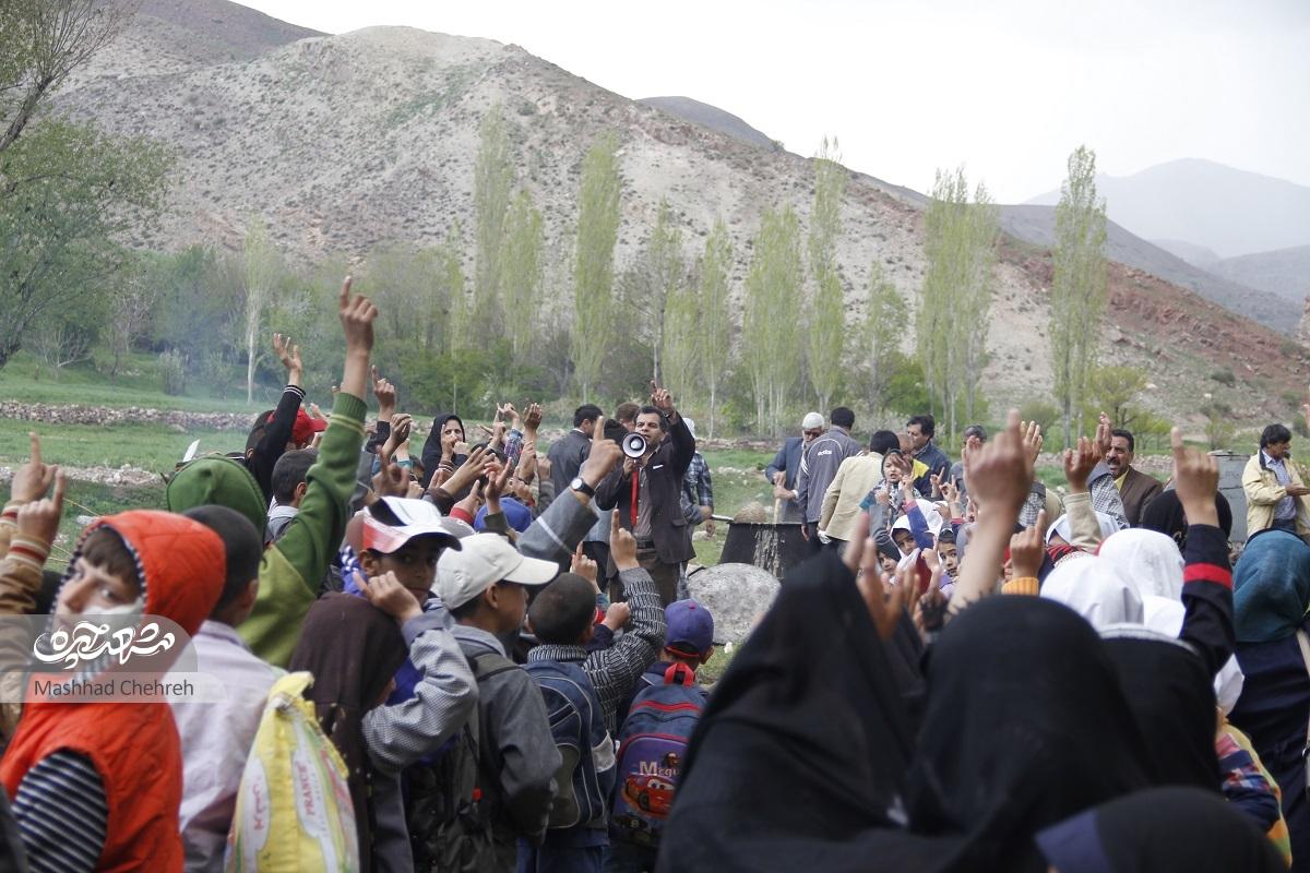 معلم محله آزادشهر بانی اردویی برای پیوند دانش‌آموزان و بهبود روابط ۶ روستای تبادکان شده است