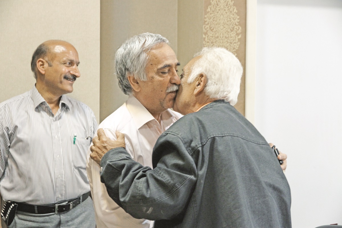 دیگر مثل تو  پیدا  نمی‌شود