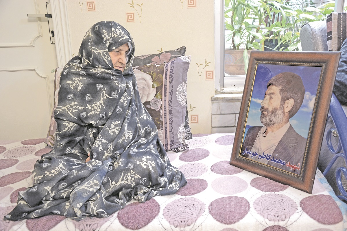 دیدار با رهبری آخرین آرزوی مادر شهید چوبدار بود