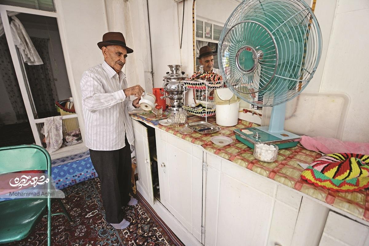 ارتشی بازنشسته و همسرش جنگ جهانی را از نزدیک دیدهاند ارتشی بازنشسته و همسرش جنگ جهانی را از نزدیک دیدهاند