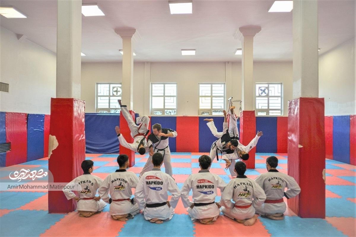 تلاشگرا ن کوچک و مدال‌آوران بزرگ