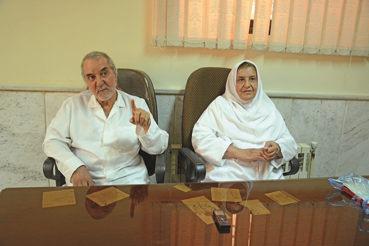 به مردم پول می‌دادیم مریض ما باشند