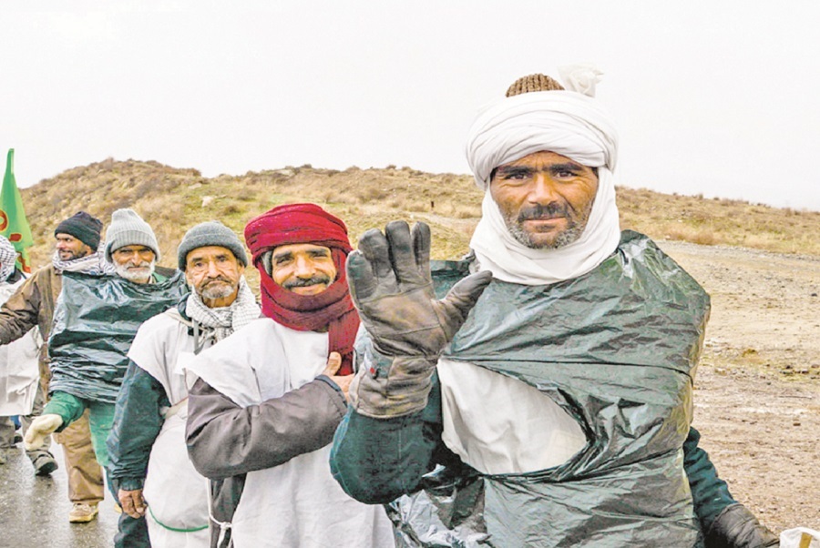 هم‌قدم با زائران پیاده آخر صفر