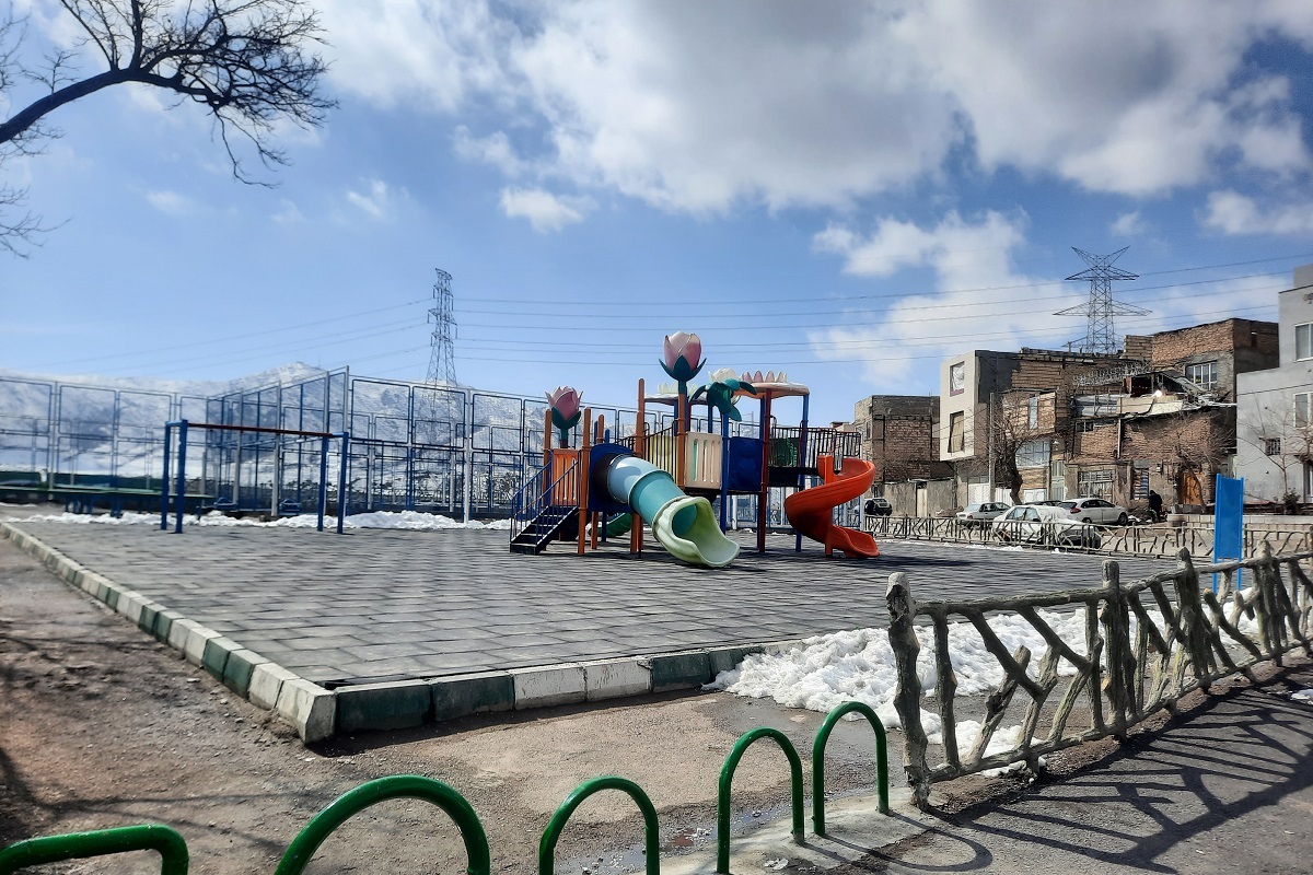 «ایمان» در محله قائم(عج) بدون مدرسه «ایمان» در محله قائم(عج) بدون مدرسه