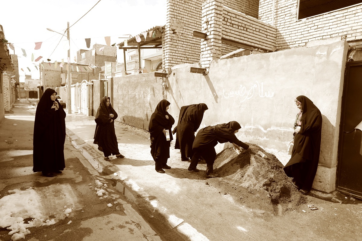 مکتبی که بانوان فردوسی برای رشد و آگاهی راه انداختند مکتبی که بانوان فردوسی برای رشد و آگاهی راه انداختند