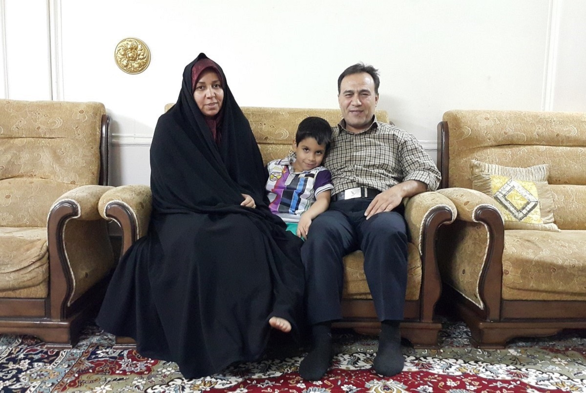 «سیدعباس حسینی» دو سال به عنوان اسیری مفقودالاثر در عراق محبوس بود «سیدعباس حسینی» دو سال به عنوان اسیری مفقودالاثر در عراق محبوس بود