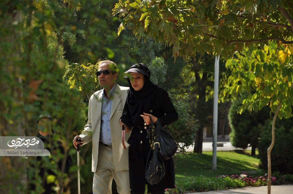 علیاصغر عزیزیان بعد از تزریق قطره اوستین سوی چشمانش را از دست داد علیاصغر عزیزیان بعد از تزریق قطره اوستین سوی چشمانش را از دست داد