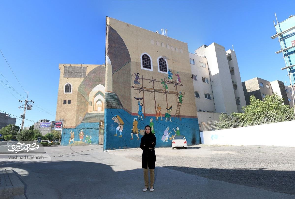 بسیاری از نقاشی دیواری‌های ماندگار مشهد اثر مهدیه باغبانی است