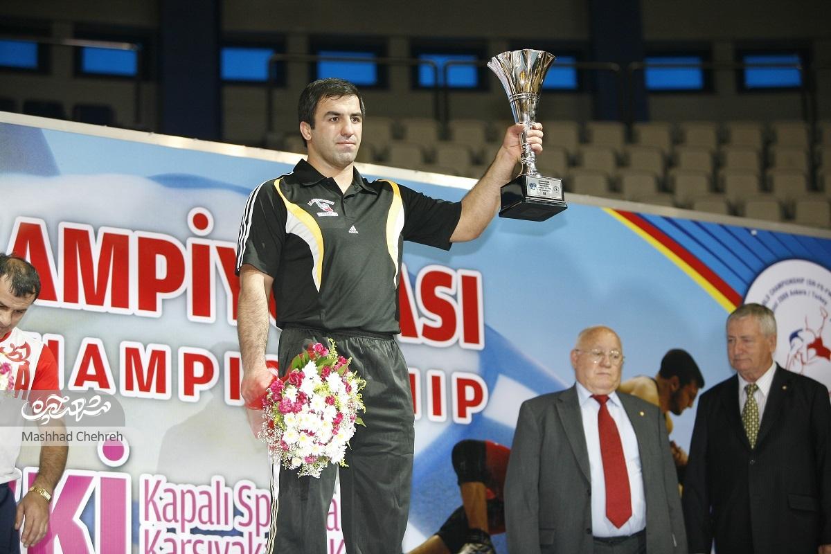 مجید خدایی به نیت امامهشتم (ع)، ۸ باشگاه کشتی در مشهد راهاندازی کرده است مجید خدایی به نیت امامهشتم (ع)، ۸ باشگاه کشتی در مشهد راهاندازی کرده است