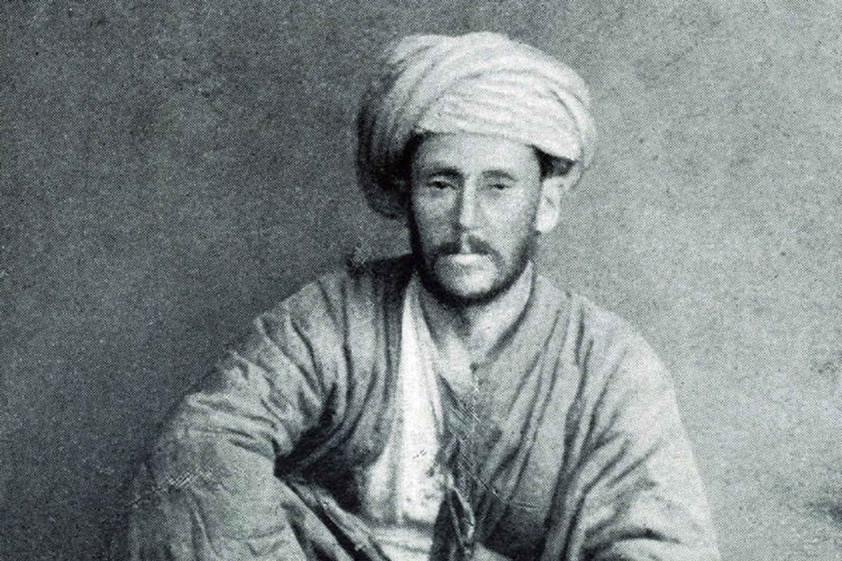 جاسوسی با تن‌پوش گدایان در صحن عتیق!