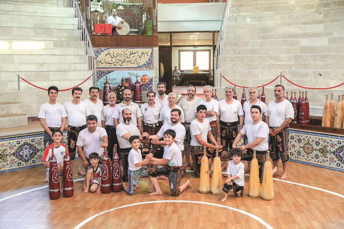 بزرگترین گود زورخانه کشور به نام «فاتح خیبر» در محله شاهد است. بزرگترین گود زورخانه کشور به نام «فاتح خیبر» در محله شاهد است.