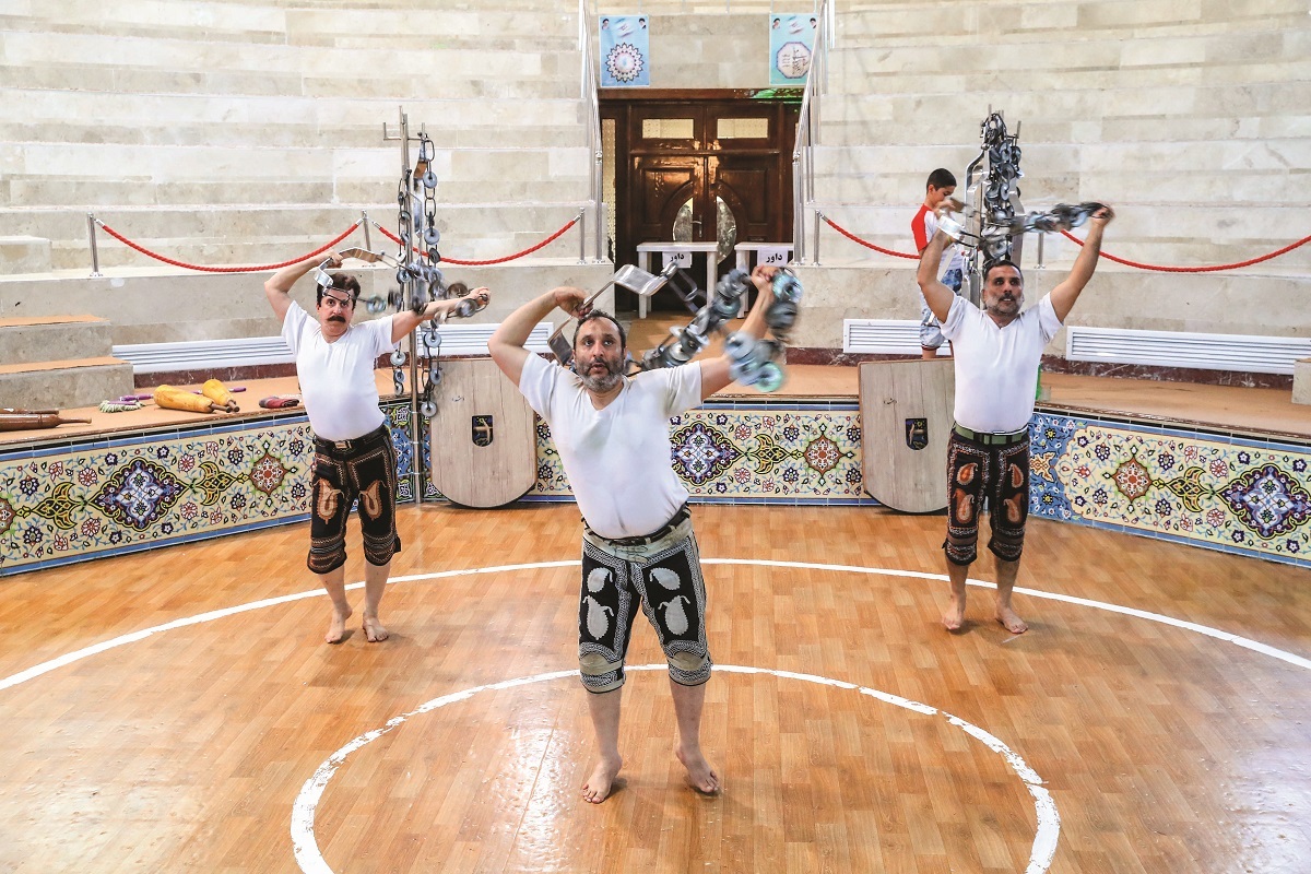 بزرگترین گود زورخانه کشور به نام «فاتح خیبر» در محله شاهد است. بزرگترین گود زورخانه کشور به نام «فاتح خیبر» در محله شاهد است.