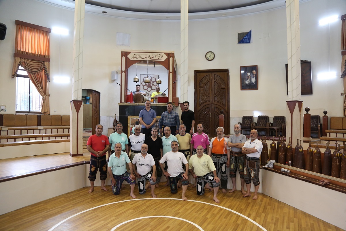 غلامعلی چینسری به خاطر ارادتش به حضرت علی (ع) اردوگاه دانشآموزی زادگاهش را به وسایل باستانی تجهیز کرد غلامعلی چینسری به خاطر ارادتش به حضرت علی (ع) اردوگاه دانشآموزی زادگاهش را به وسایل باستانی تجهیز کرد