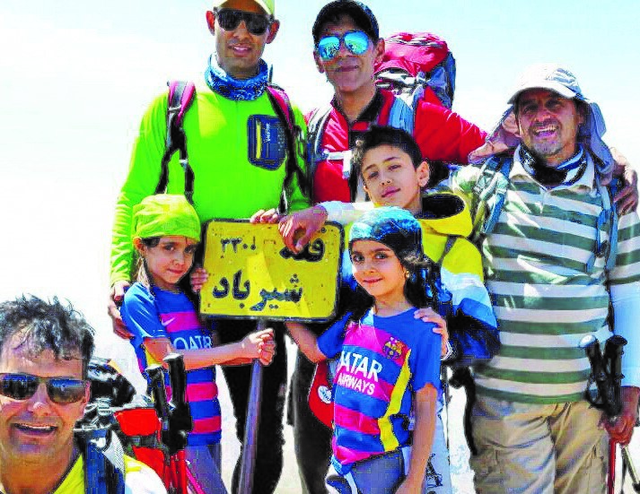 آروزی خواهران 11ساله کوهنورد محله امامیه، صعود به قله اورست است آروزی خواهران 11ساله کوهنورد محله امامیه، صعود به قله اورست است