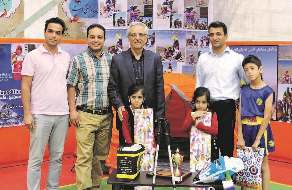 آروزی خواهران 11ساله کوهنورد محله امامیه، صعود به قله اورست است آروزی خواهران 11ساله کوهنورد محله امامیه، صعود به قله اورست است