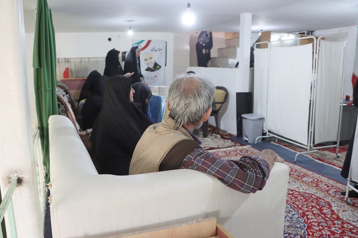 گروه جهادی حضرت رقیه (س) سه‌شنبه‌ها به شوق دیدن لبخند رضایت بیماران به محله مهدی‌آباد می‌رود