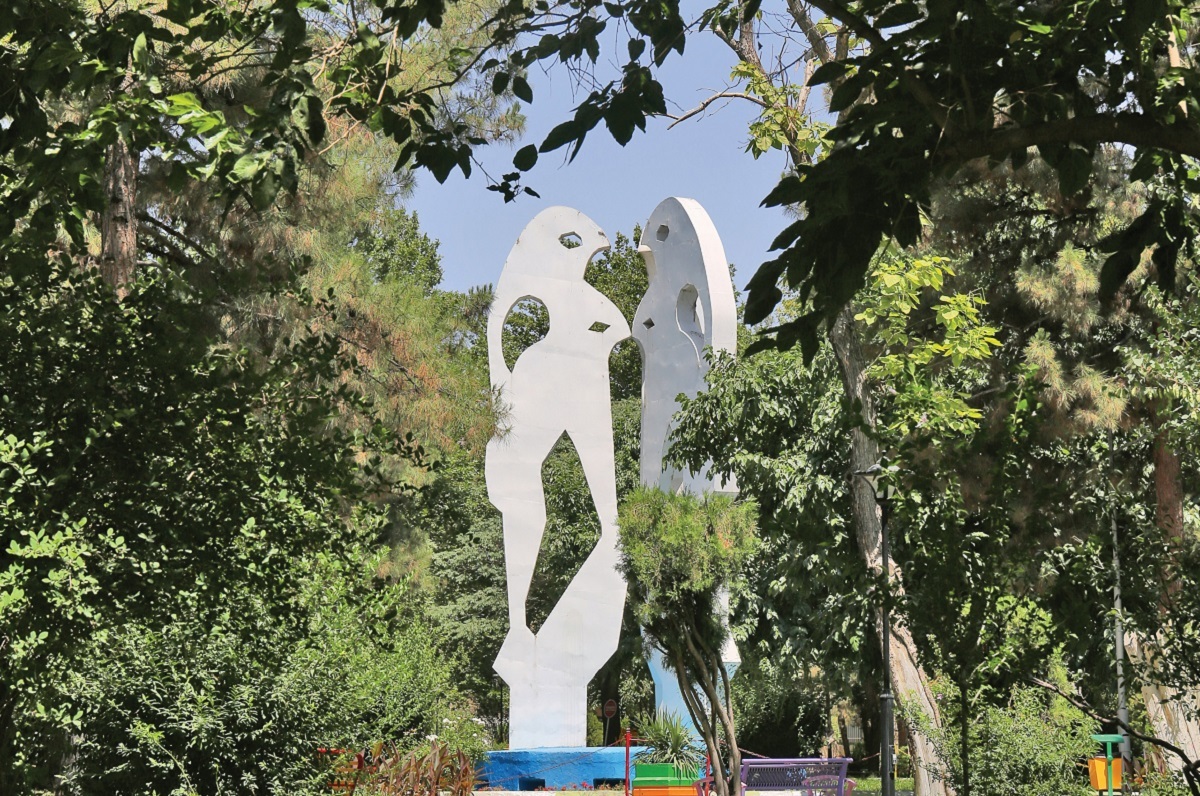 بلوکههای دور حوض طوطی بلوکههای دور حوض طوطی