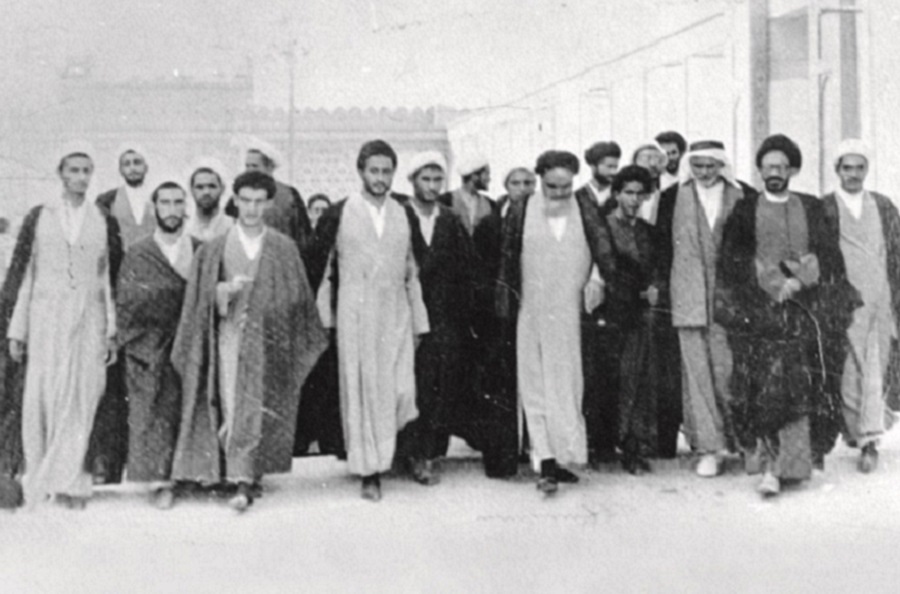 شاطر افغانستانی، خادم امام خمینی در نجف شد شاطر افغانستانی، خادم امام خمینی در نجف شد